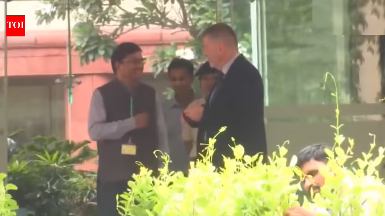 4 भारतीयों वाले जहाज पर हमले के बाद विदेश मंत्रालय ने यूक्रेन के राजदूत को तलब किया | भारत समाचार