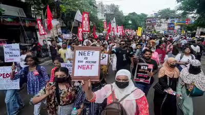 SC के आदेश के बाद, पश्चिम बंगाल सरकार का कहना है कि आपराधिक रिकॉर्ड वाले प्रदर्शनकारियों को छोड़कर, NEET प्रदर्शनकारियों के खिलाफ कोई कार्रवाई नहीं की जाएगी भारत समाचार