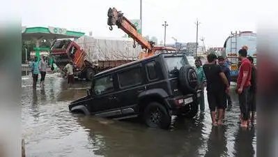 अहमदाबाद में यातायात प्रवाह को आसान बनाने के लिए रुके हुए 1,400 वाहनों को हटाया गया | अहमदाबाद समाचार