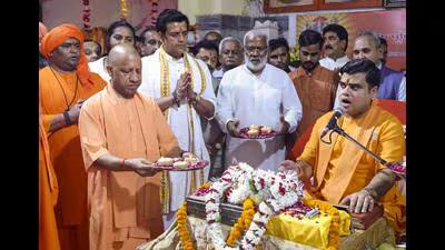 योगी ने भारत के उत्थान को पटरी से उतारने की 'काल नेमि' साजिशों के खिलाफ चेतावनी दी