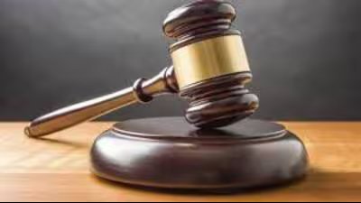 3 वकीलों पर 'हमला': इलाहाबाद HC ने लखनऊ जिला अदालत में 4 वकीलों के प्रवेश पर रोक लगाई, IB जांच के आदेश दिए