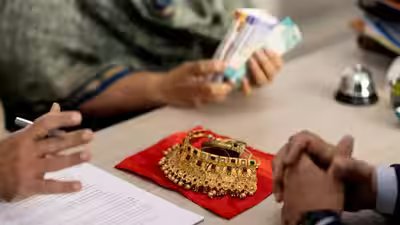 बड़े टिकट आकार, असुरक्षित क्रेडिट शिफ्ट के कारण गोल्ड लोन में वृद्धि हुई है