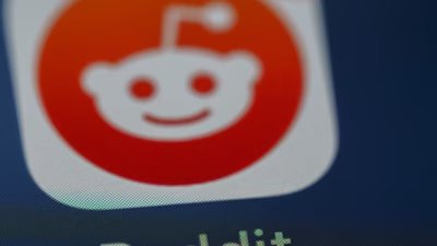 क्या Reddit का सर्वर डाउन है? व्यापक समस्याओं के बीच हजारों लोगों ने बताया कि ऐप काम नहीं कर रहा है