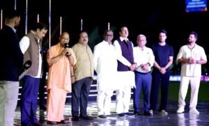 यूपी T20 लीग सीजन-4 का भव्य आगाज, CM योगी ने किया उद्घाटन; देशभक्ति और क्रिकेट के रंग में रंगा एकाना स्टेडियम 11 WhatsApp Image 2026 08 14 at 11.52.51 PM