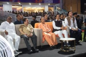 यूपी T20 लीग सीजन-4 का भव्य आगाज, CM योगी ने किया उद्घाटन; देशभक्ति और क्रिकेट के रंग में रंगा एकाना स्टेडियम 8 WhatsApp Image 2026 08 14 at 11.52.52 PM